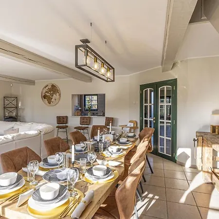 La Porte De L'ardenne Holiday home Sohier